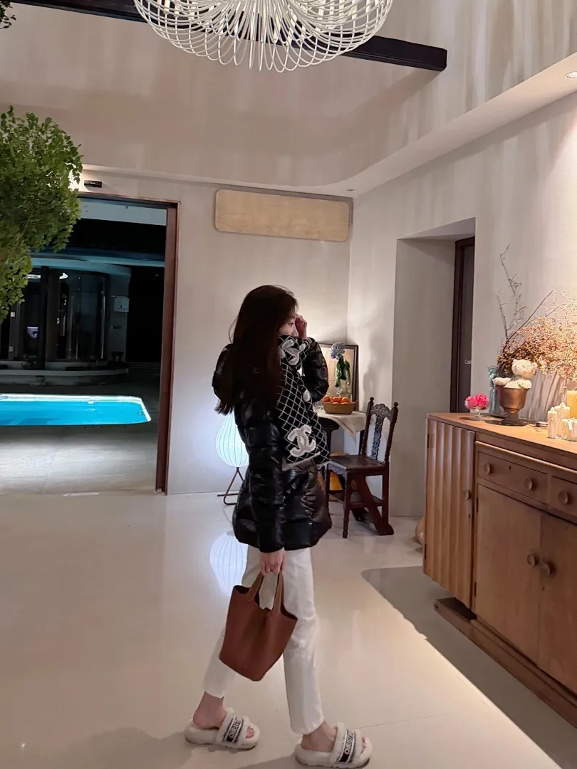 Moncler/蒙口Barante系列小蛮腰束腰羽绒服