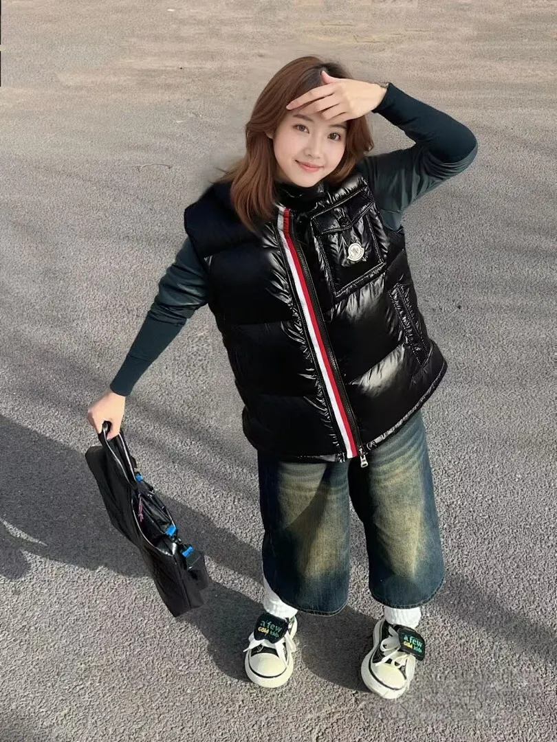 Moncler 蒙口 彩虹织带拉链连帽羽绒马甲