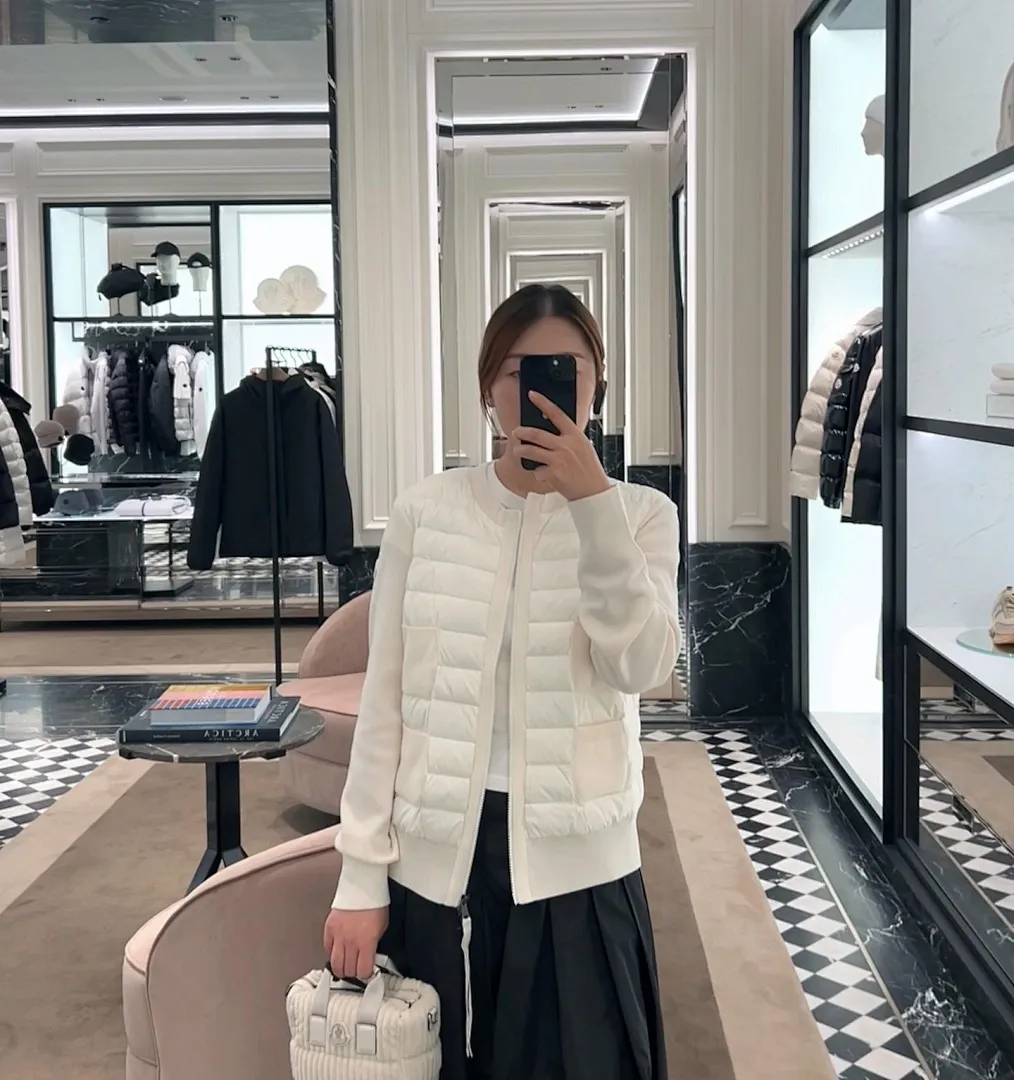 Moncler/蒙口 四口袋针织拼接羽绒外套