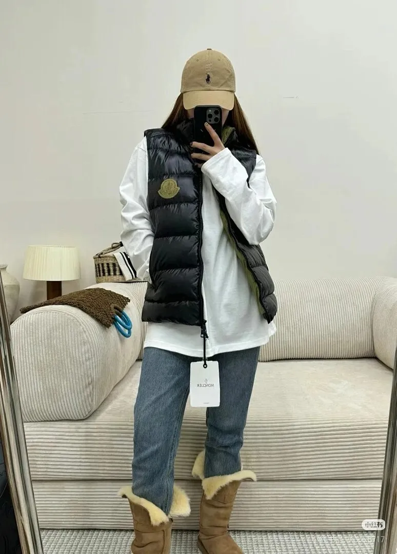 Moncler 蒙口 黑绿羽绒马甲