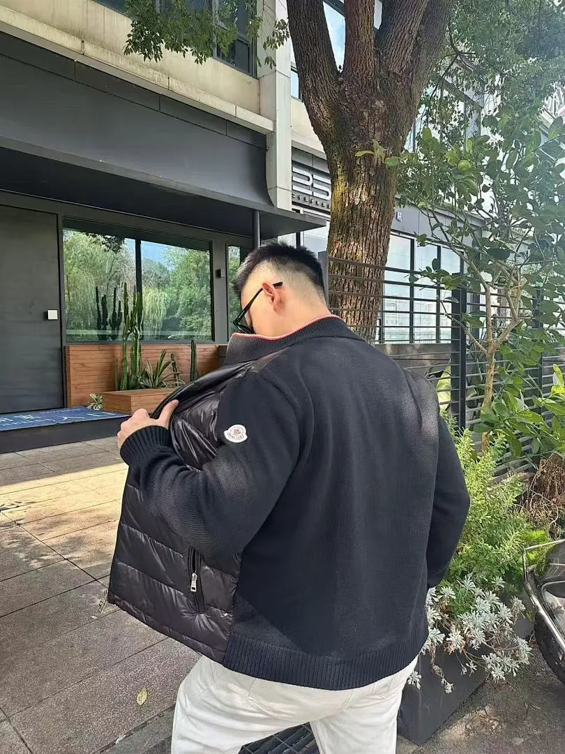 MONCLER蒙口MC 绗缝毛织拼接立领羽绒服