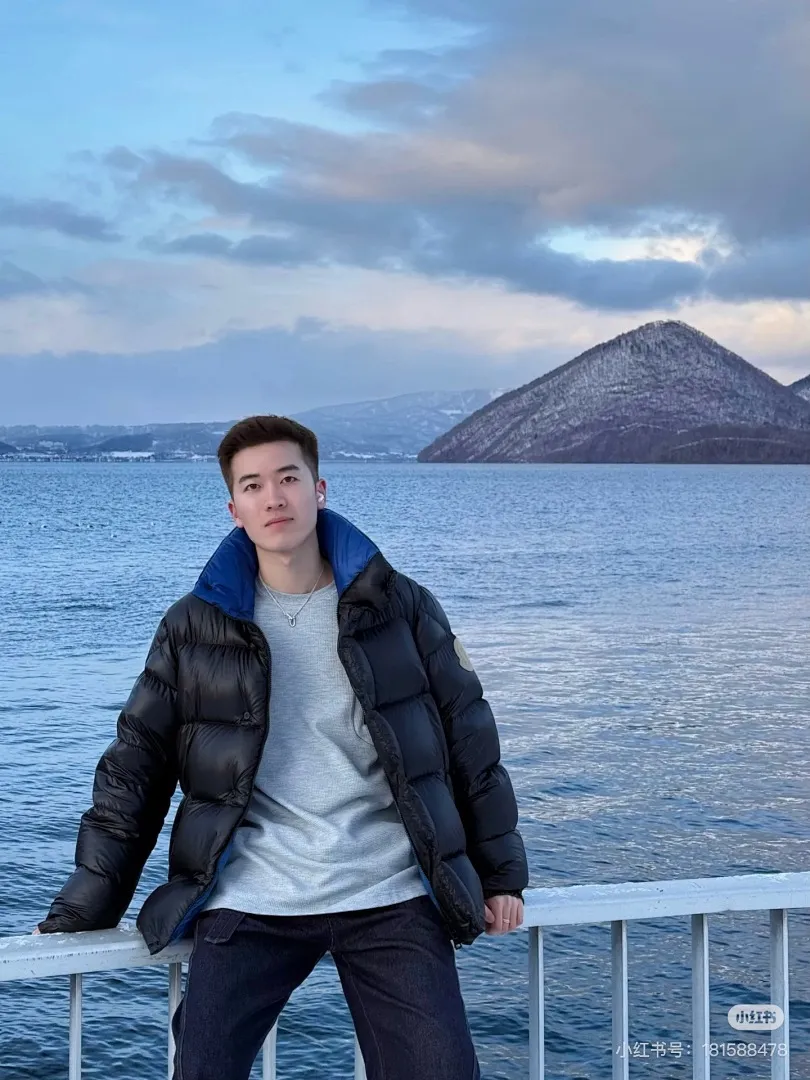 Moncler/蒙口24ss限定配色黄标拼接立领羽绒服