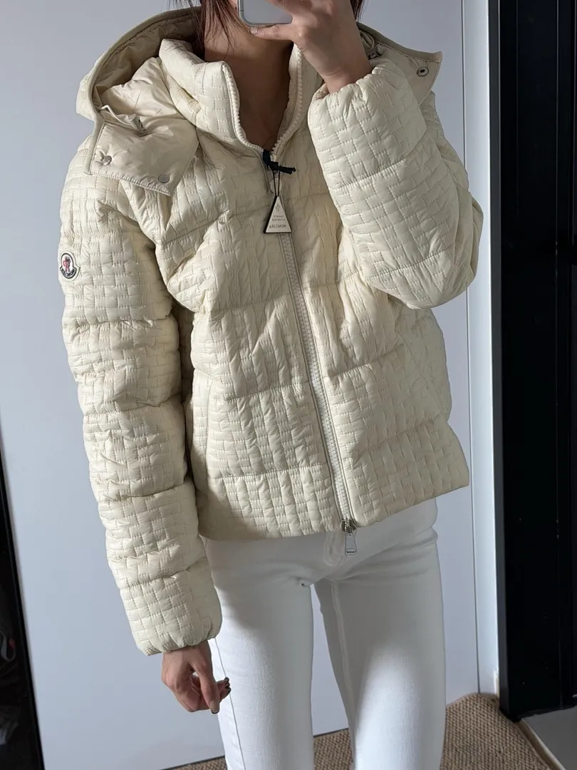 Moncler/蒙口 25Fw 几何绗缝连帽羽绒服