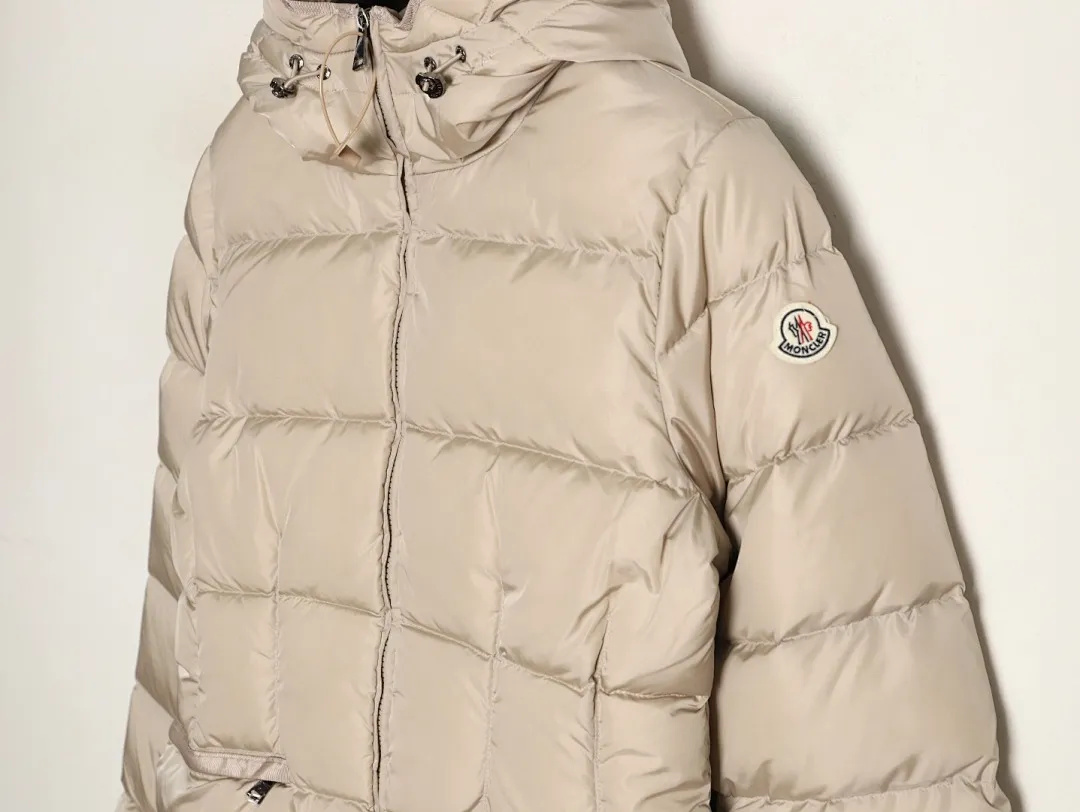 Moncler 蒙口 Avoce 鱼骨束腰女款羽绒服
