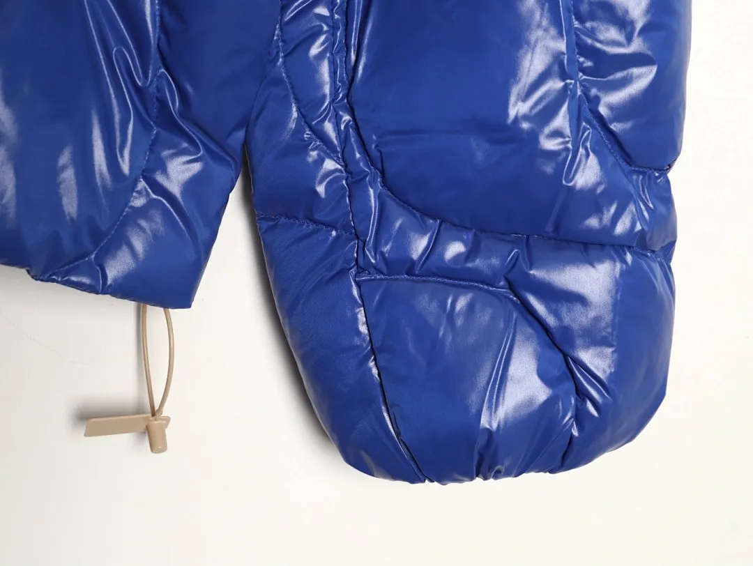 Moncler x Palm angels 联名款 Haunani 系列纯色高领宽松立领羽绒服