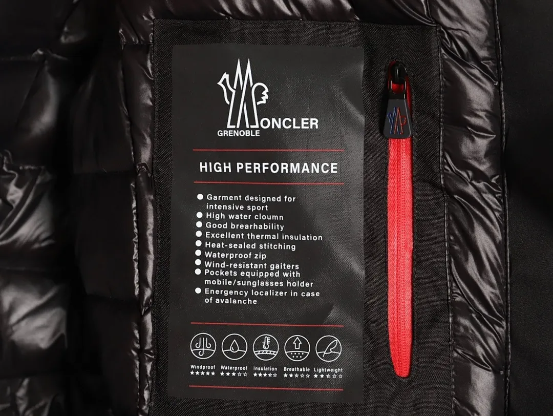 Moncler 蒙口 Bauges披肩连帽狐狸毛领羽绒服