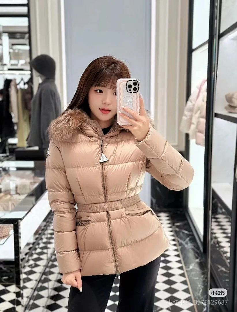 MONCLER 蒙口 HERMIFUR系列短款女款羽绒服