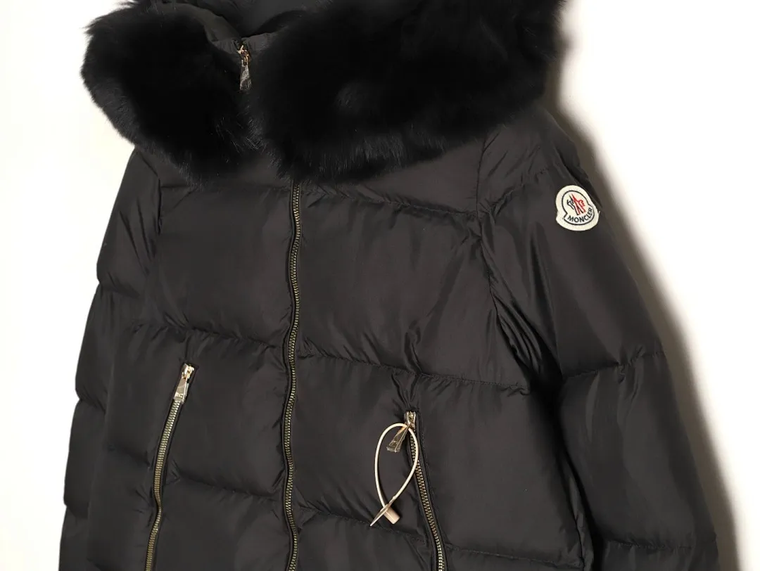 Moncler 蒙口 FW25 Laichefur纯色连帽短款羽绒服夹克外套