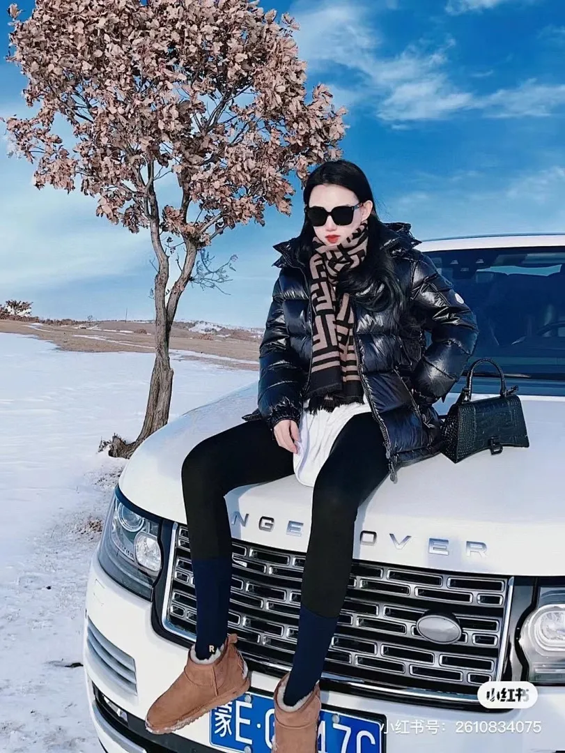 Moncler 蒙口 MAYA玛雅/陈奕迅同款/短款羽绒服