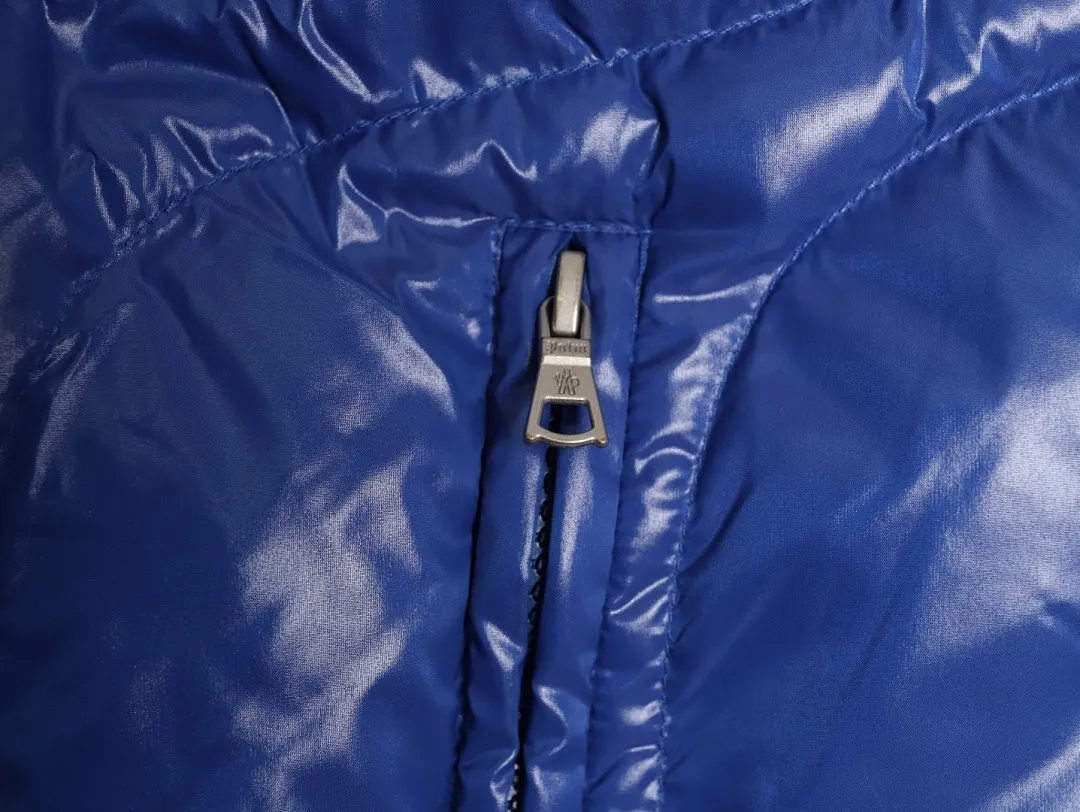 Moncler x Palm angels 联名款 Haunani 系列纯色高领宽松立领羽绒服