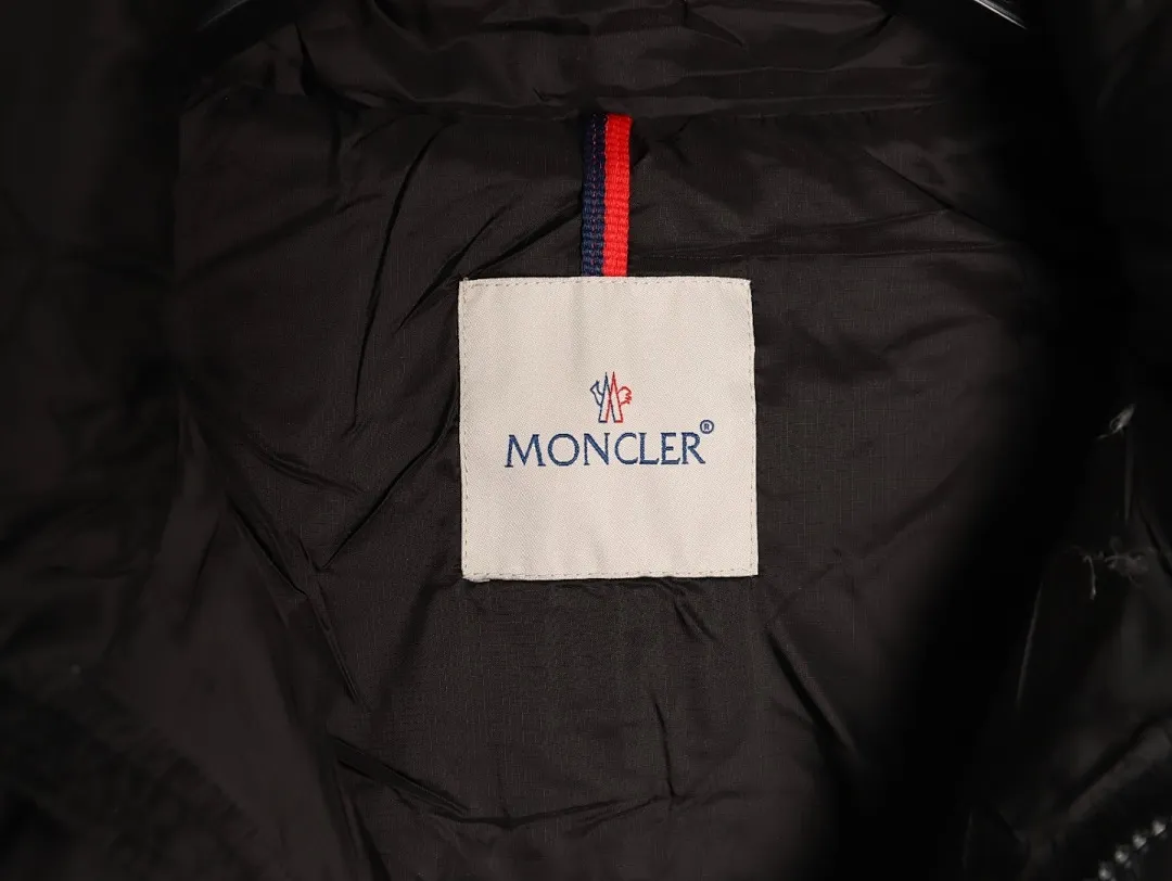 Moncler 蒙口 25SS Couyere maya系列哑光二代纯色羽绒服