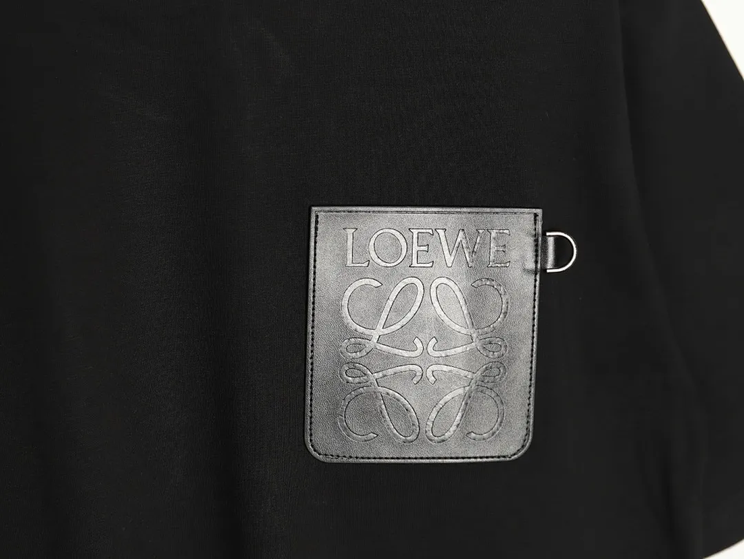 Loewe/罗意威 压花徽标皮口袋短袖T恤