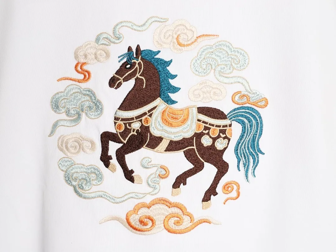 DIOR 迪奥 2026新款 马年限定 万针刺绣马匹字母logo 男女同款 短袖t恤