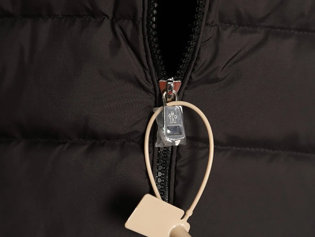 Moncler 蒙口冬新款羽绒拼接夹克