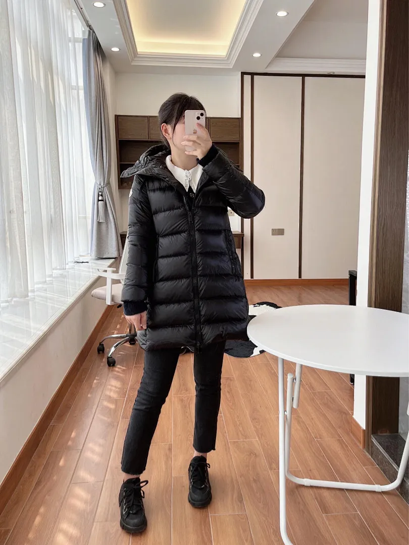 Moncler/蒙口 Baby娃娃款女士中长款连帽羽绒服