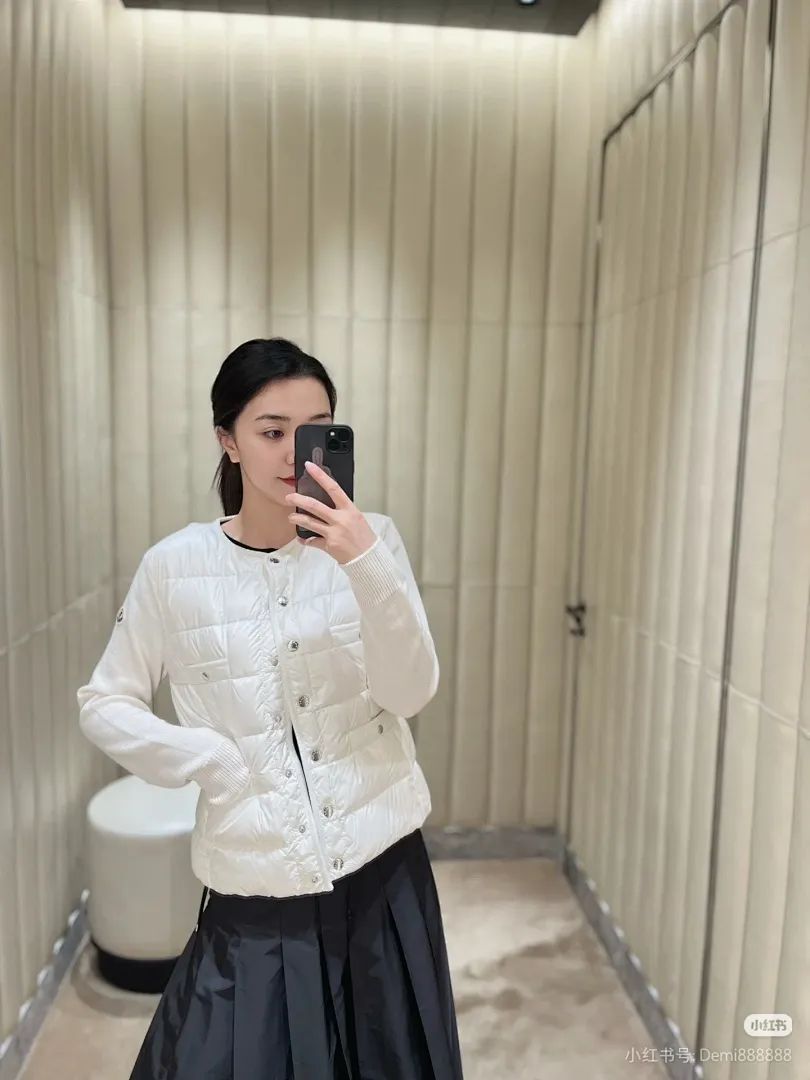 Moncler 蒙口 多纽扣针织拼接羽绒外套