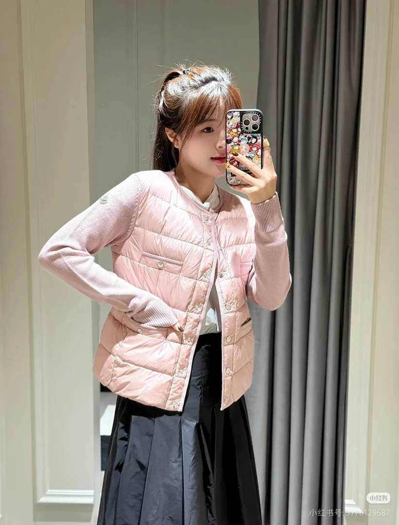 Moncler 蒙口 多纽扣针织拼接羽绒外套