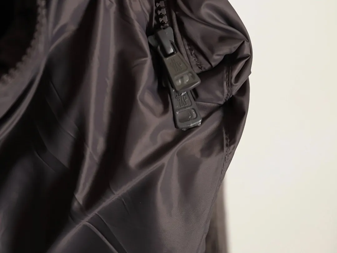 Moncler 蒙口 Padded Corduroy系列 FW24 拉链拼接袖轻便针织开衫羽绒服