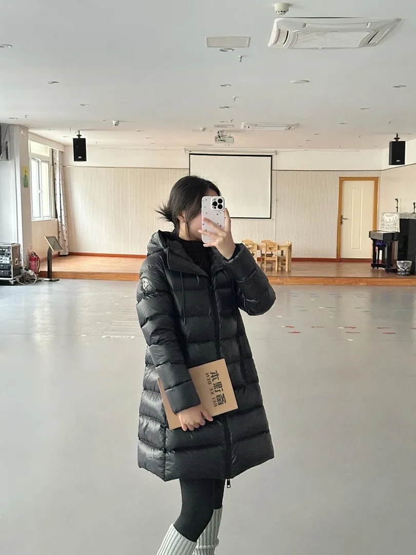 Moncler/蒙口 Baby娃娃款女士中长款连帽羽绒服