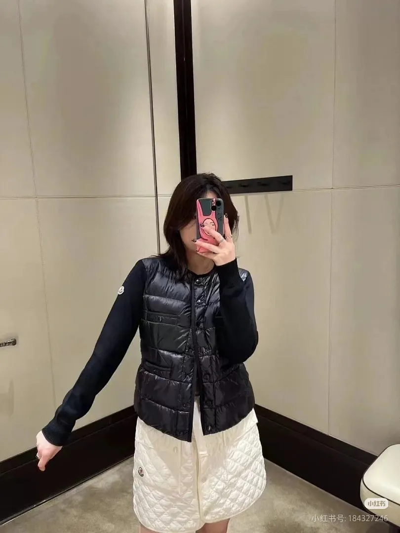 Moncler 蒙口 多纽扣针织拼接羽绒外套