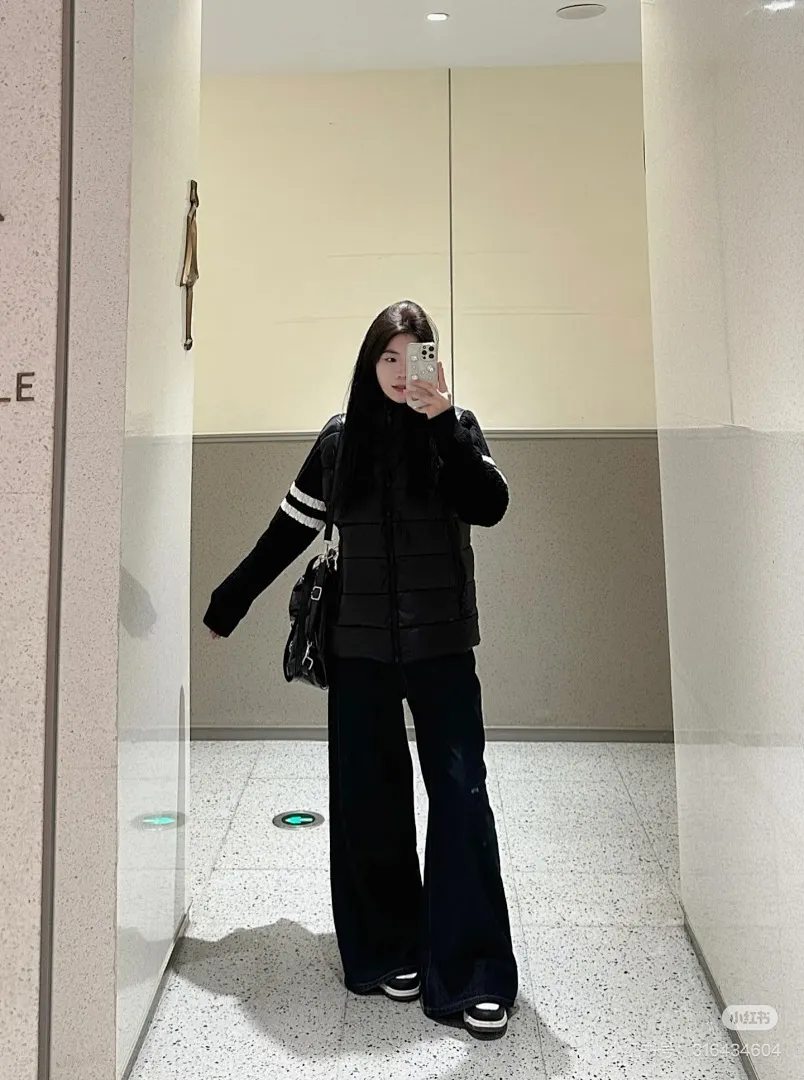 Moncler 蒙口 Padded Corduroy系列 FW24 拉链拼接袖轻便针织开衫羽绒服