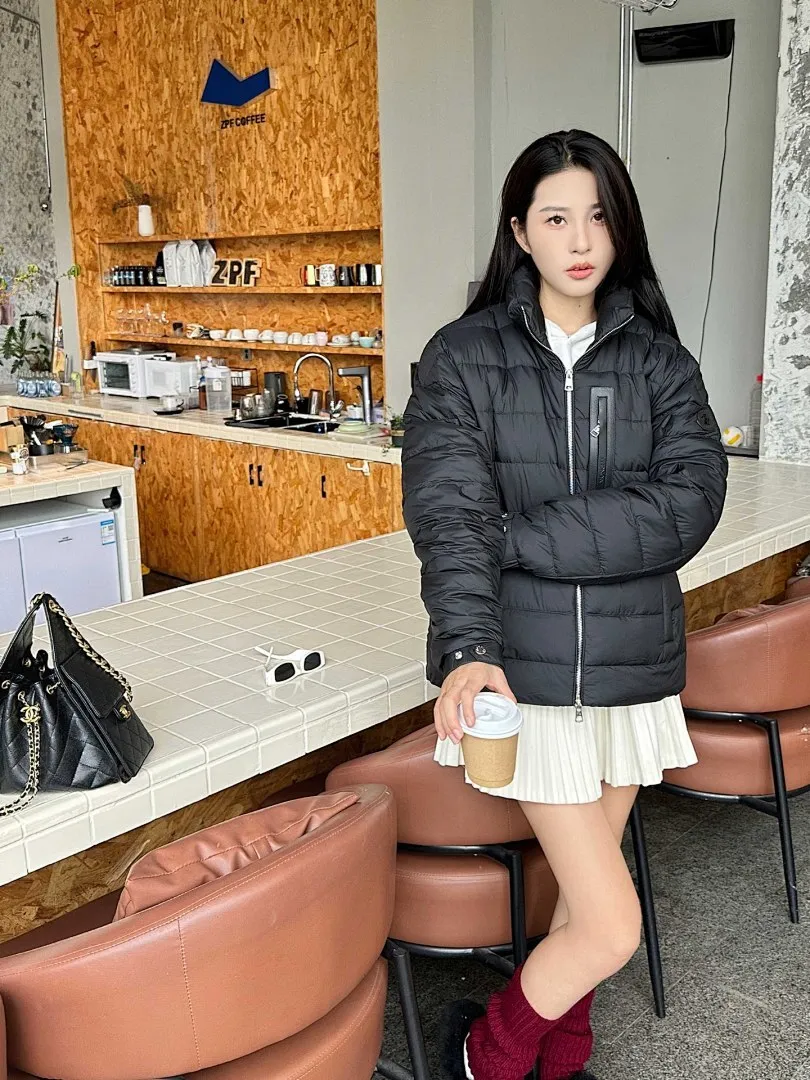 Moncler/蒙口 25Fw新款黑标皮拉链立领羽绒服