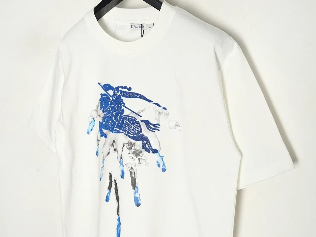 Burberry/巴宝莉 25ss 战马牙刷绣及泼墨印花短袖T恤