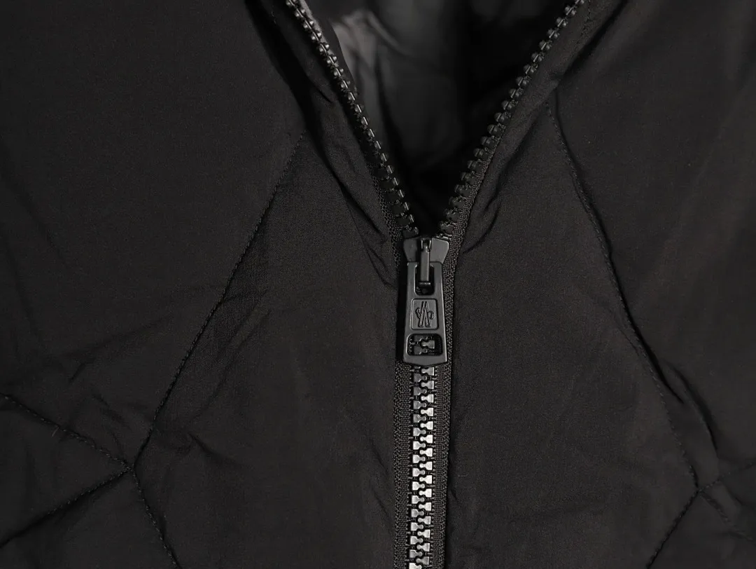 Moncler/蒙口 25Fw新款不规则侧边拉链立领羽绒服外套