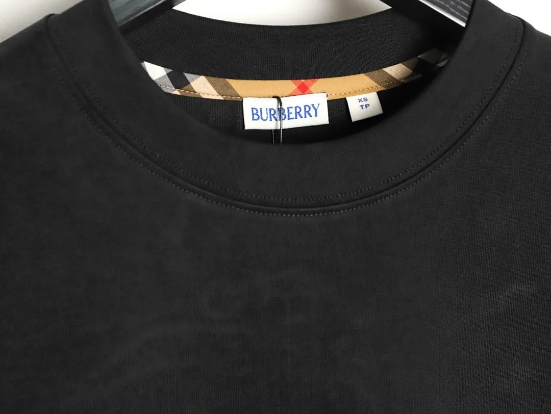 Burberry/巴宝莉 25ss 签名字母爱心战马刺绣短袖