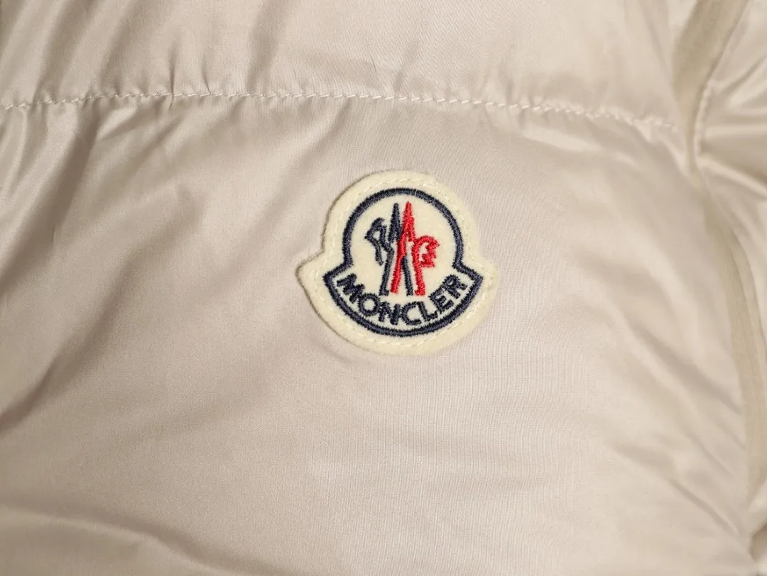 Moncler/蒙口 25FW新款Verone可拆卸双面羽绒服