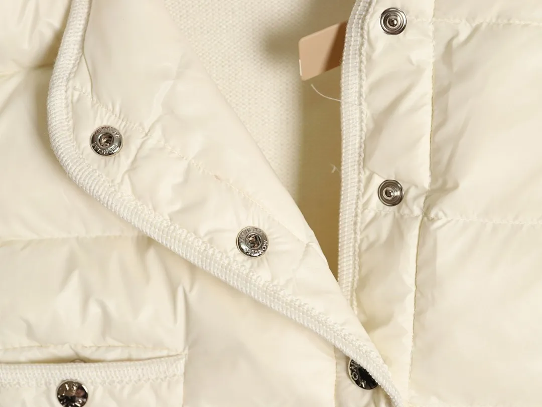 Moncler 蒙口 多纽扣针织拼接羽绒外套