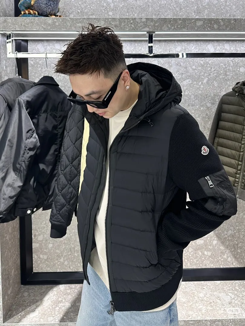 Moncler蒙口24s新款袖子拼接针织连帽轻薄羽绒服外套