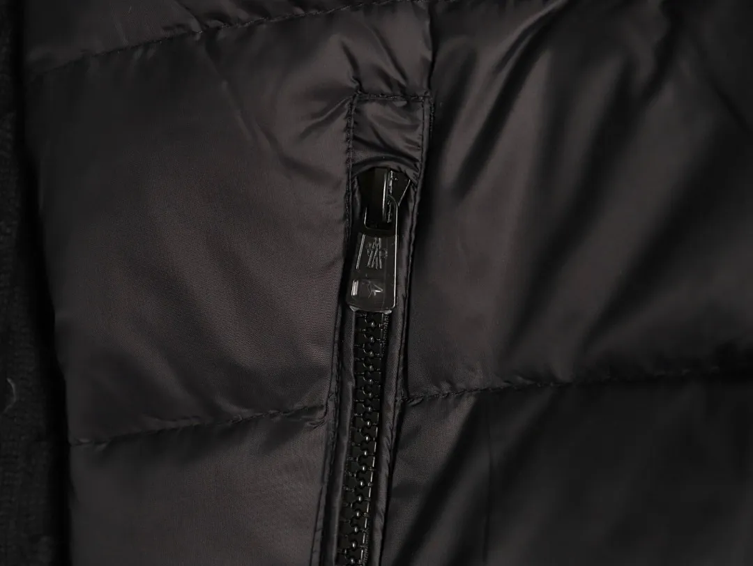 Moncler 蒙口 Padded Corduroy系列 FW24 拉链拼接袖轻便针织开衫羽绒服