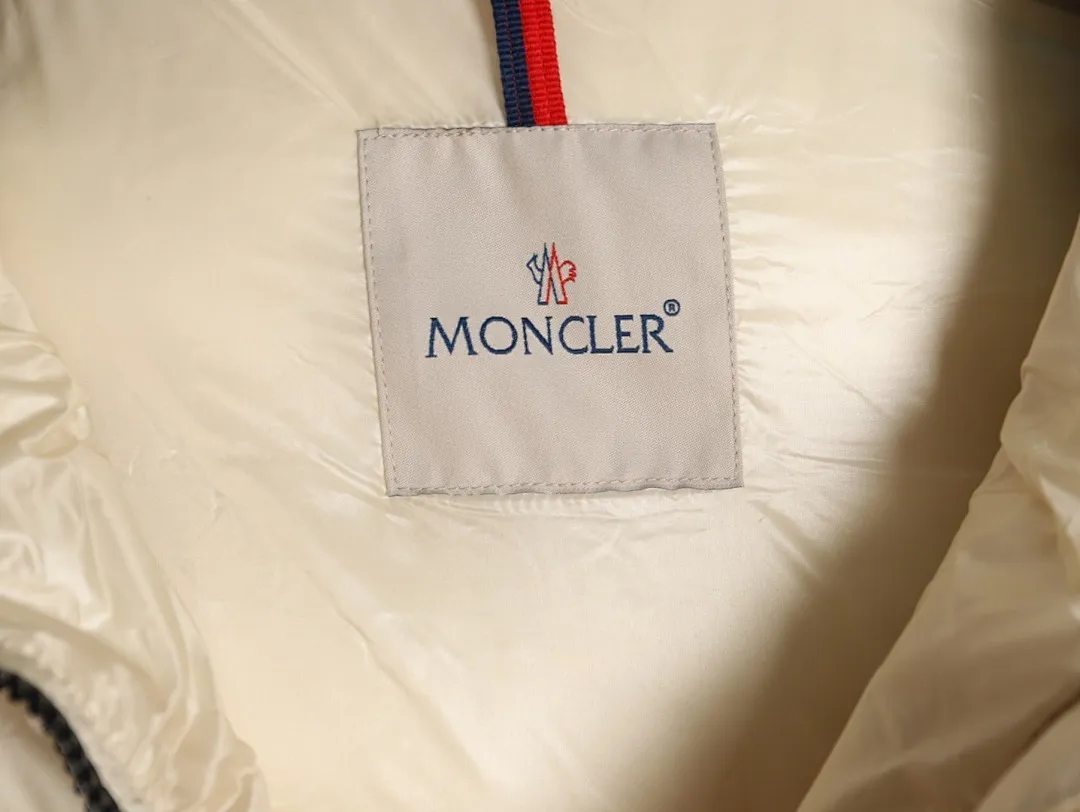 Moncler/蒙口 Baby娃娃款女士中长款连帽羽绒服