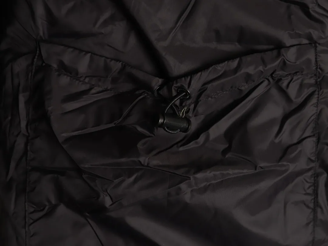 MONCLER GENIUSx菲董 联名款 FW23 拼接防水尼龙缝线连帽短款羽绒服