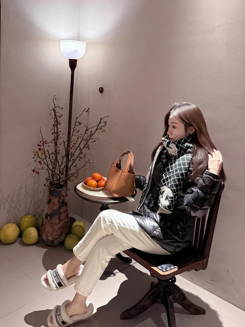 Moncler/蒙口Barante系列小蛮腰束腰羽绒服