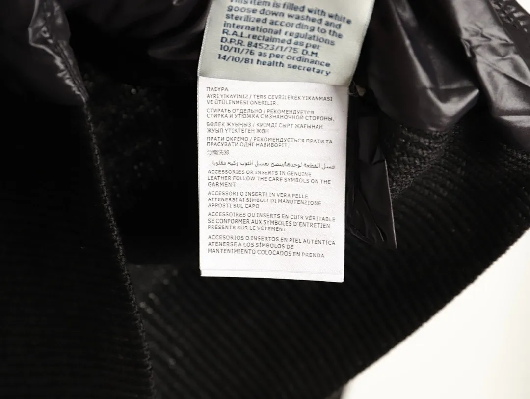 Moncler 蒙口 多纽扣针织拼接羽绒外套