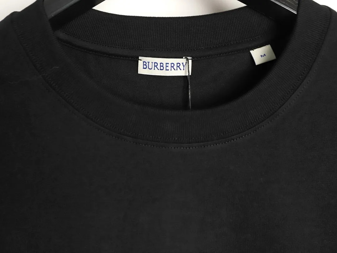 Burberry/巴宝莉 重影重叠战马印花短袖T恤