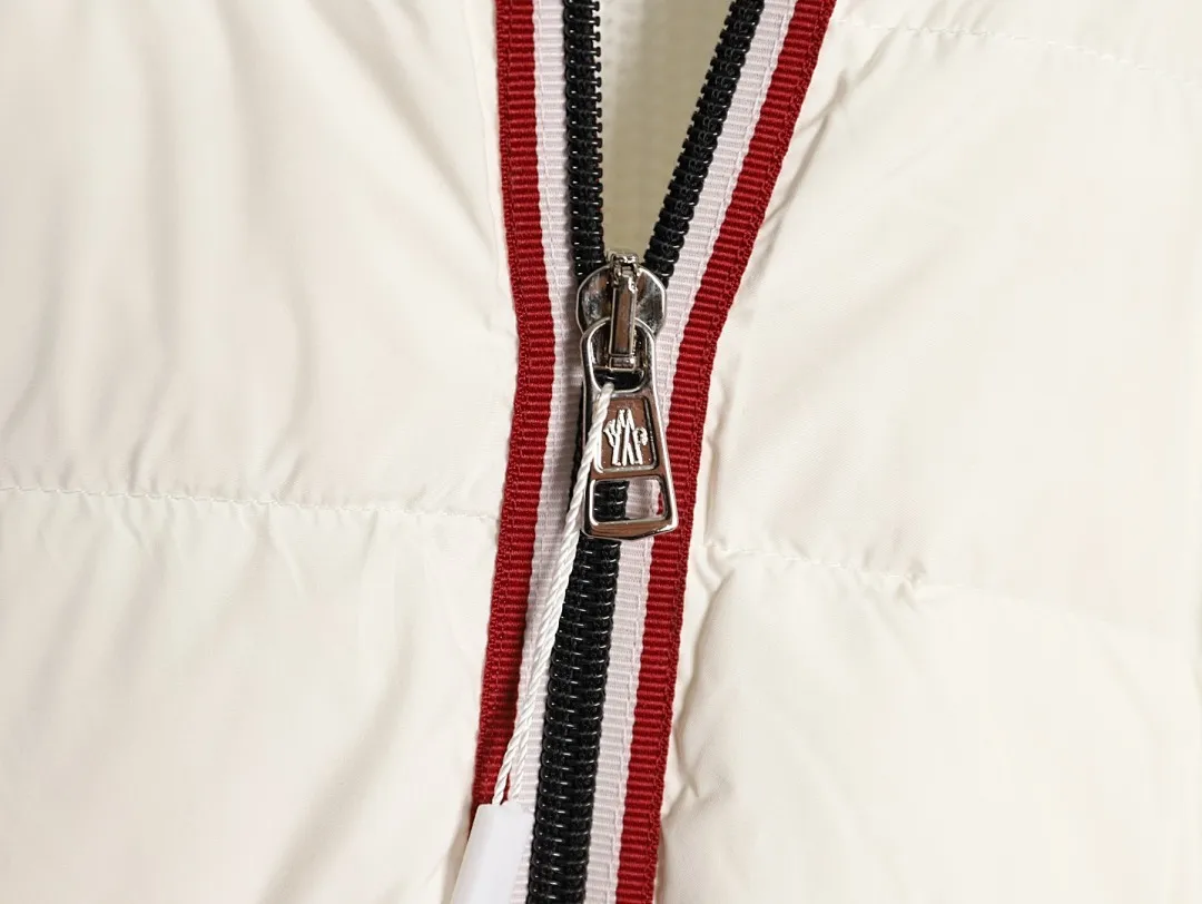 Moncler/蒙口 门襟织带针织拼接羽绒外套