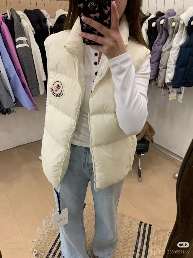 Moncler Alma 蒙口大标羽绒马甲