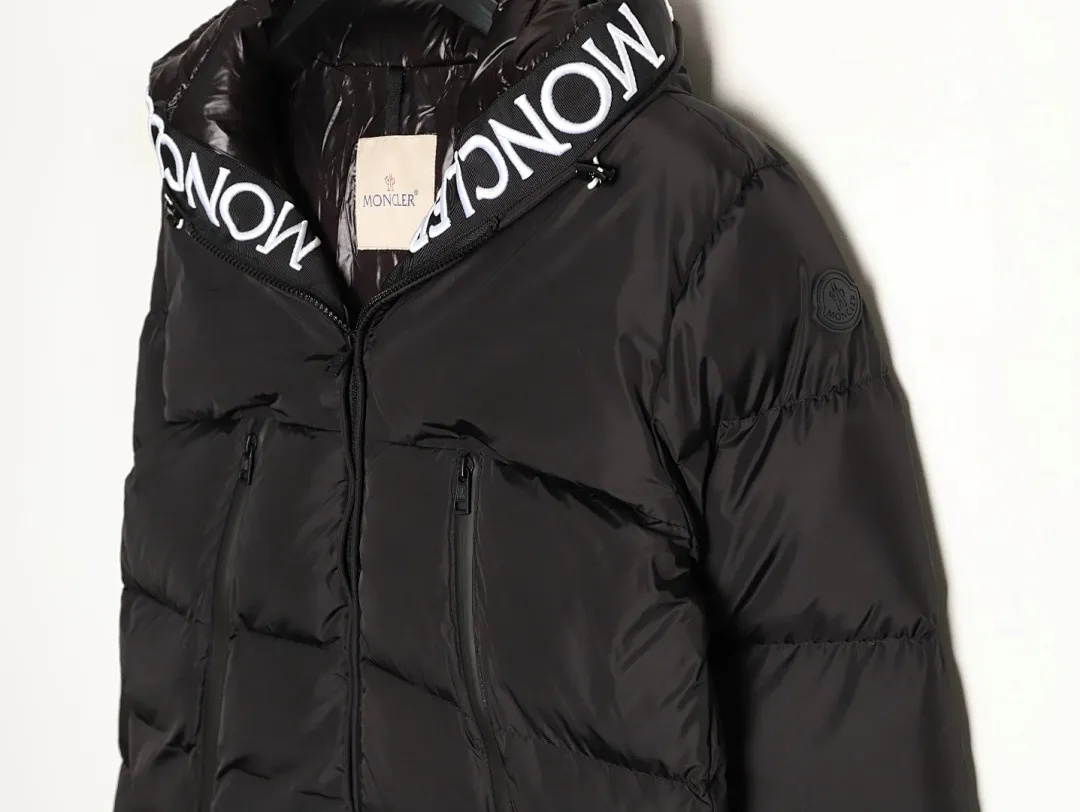 Moncler 蒙口 24ss内里门襟字母绣花羽绒服