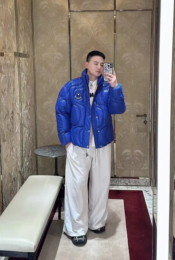 Moncler x Palm angels 联名款 Haunani 系列纯色高领宽松立领羽绒服
