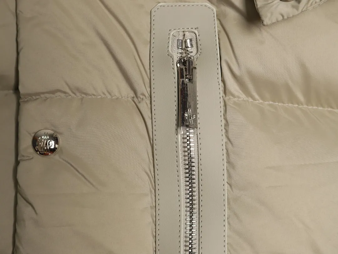 Moncler 蒙口 x 1017 ALYX 9SM联名系列连帽羽绒服