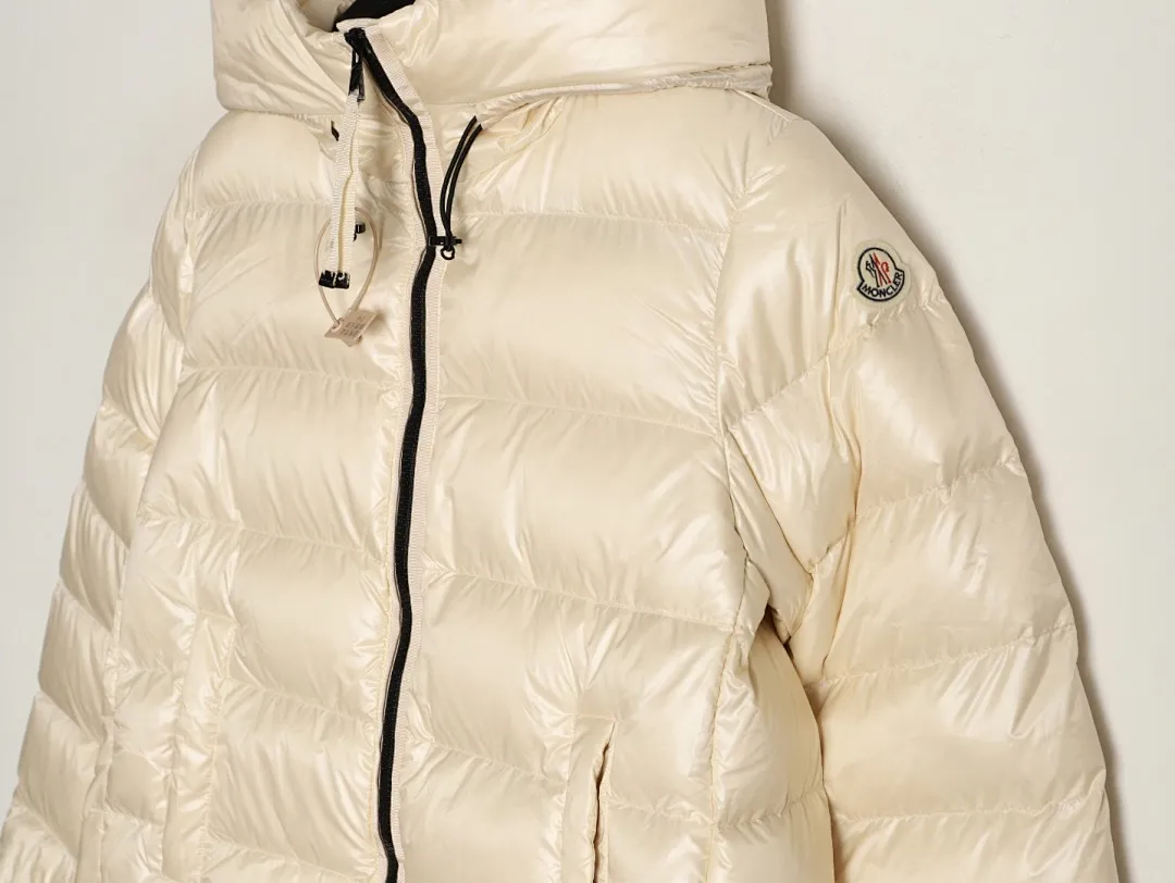 Moncler/蒙口 Baby娃娃款女士中长款连帽羽绒服