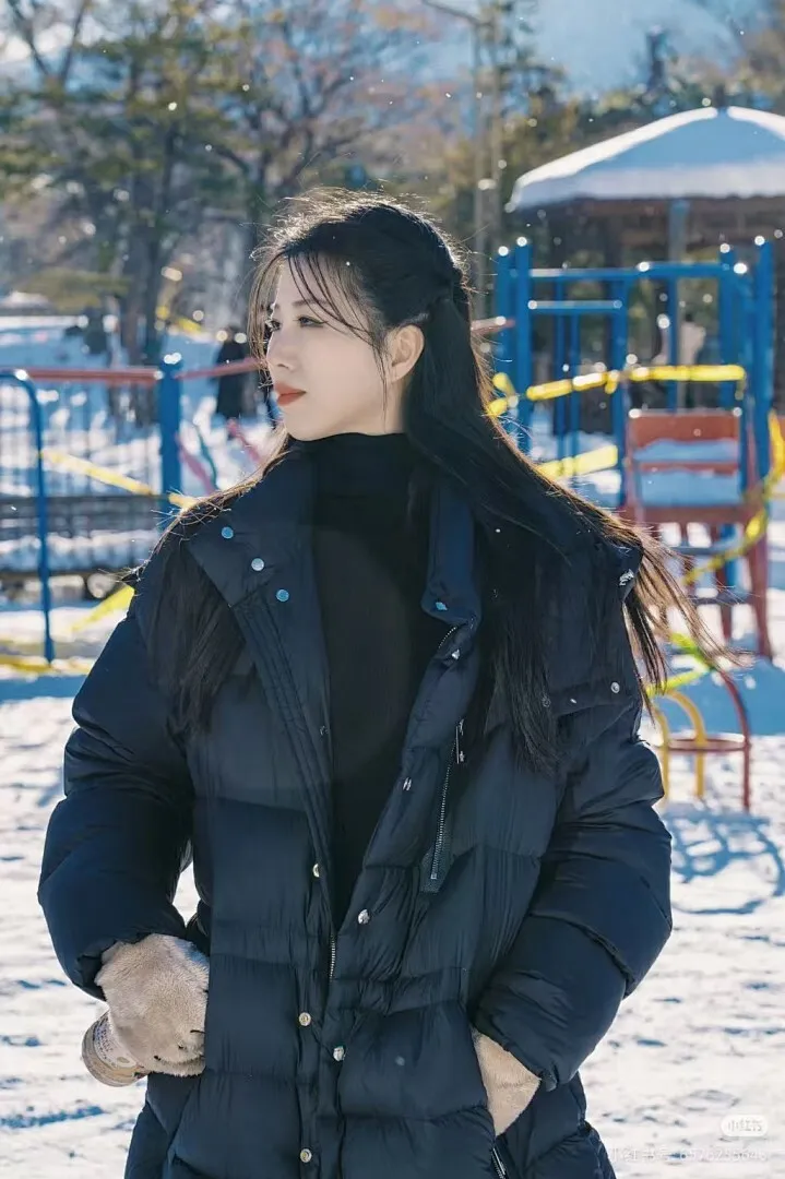 Moncler 蒙口 x 1017 ALYX 9SM联名系列连帽羽绒服