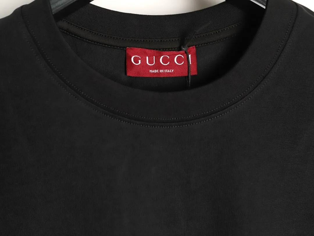 GUCCI 古驰 2026新款 立体压花字母logo 男女同款 短袖t恤
