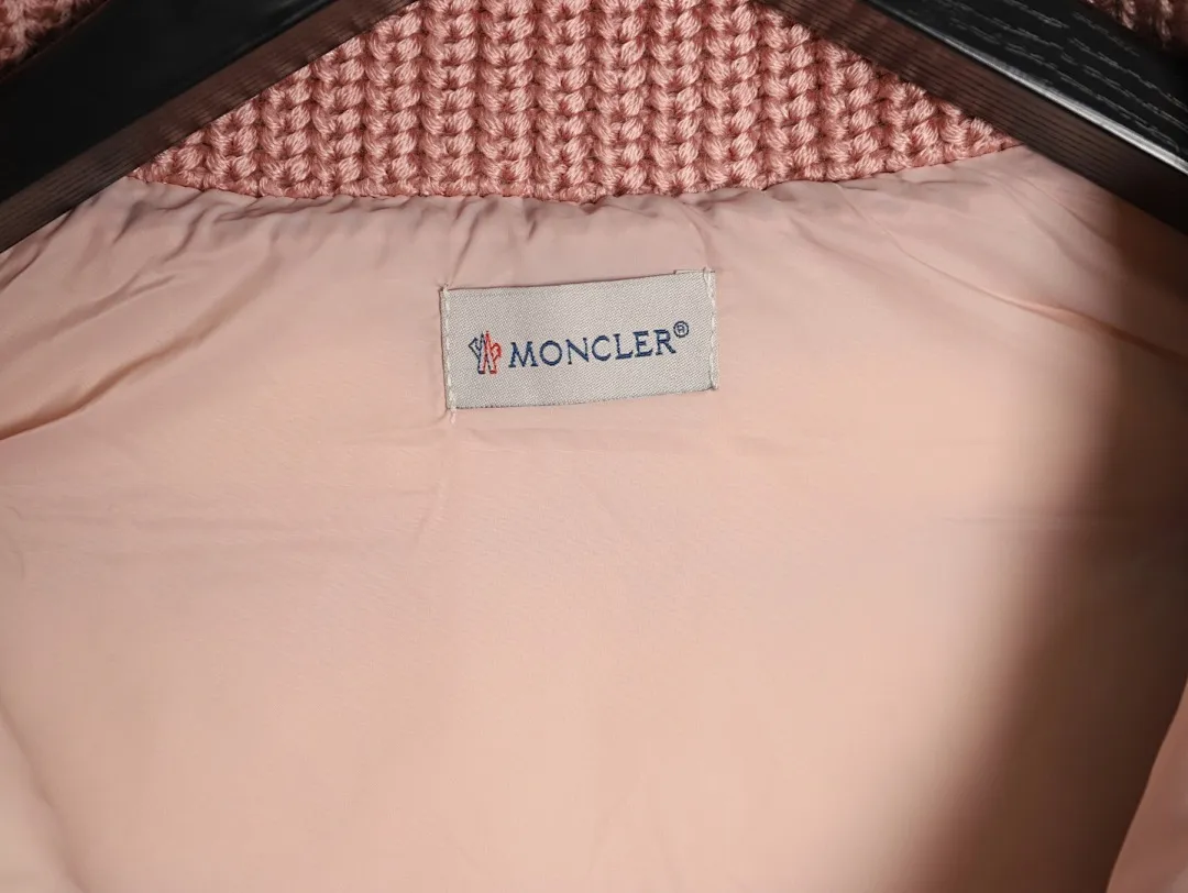 Moncler 蒙口女款羊羔毛拼接羽绒服