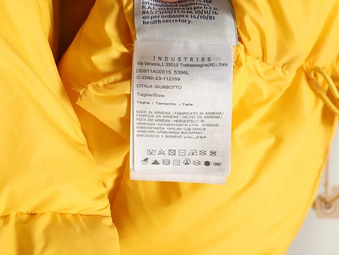 Moncler 蒙口 24Fw Mon Citala 简约立领大标羽绒服