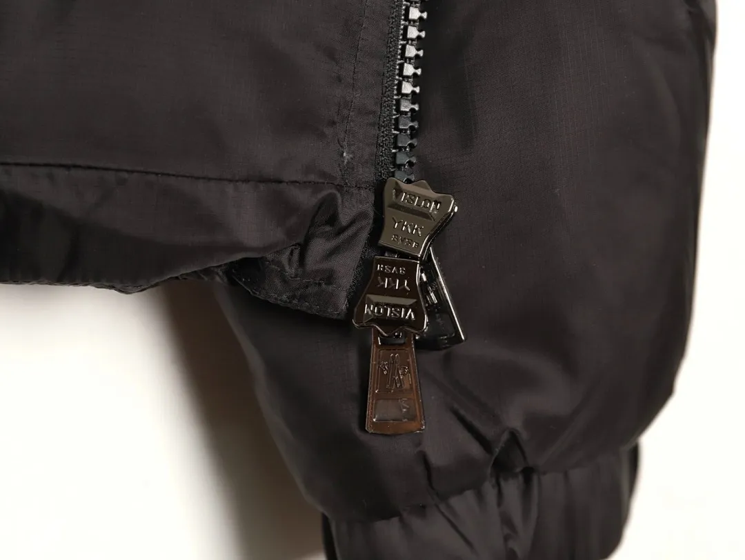 Moncler 蒙口 25SS Couyere maya系列哑光二代纯色羽绒服