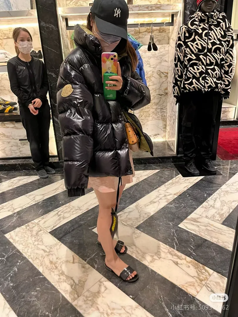 Moncler/蒙口24ss限定配色黄标拼接立领羽绒服